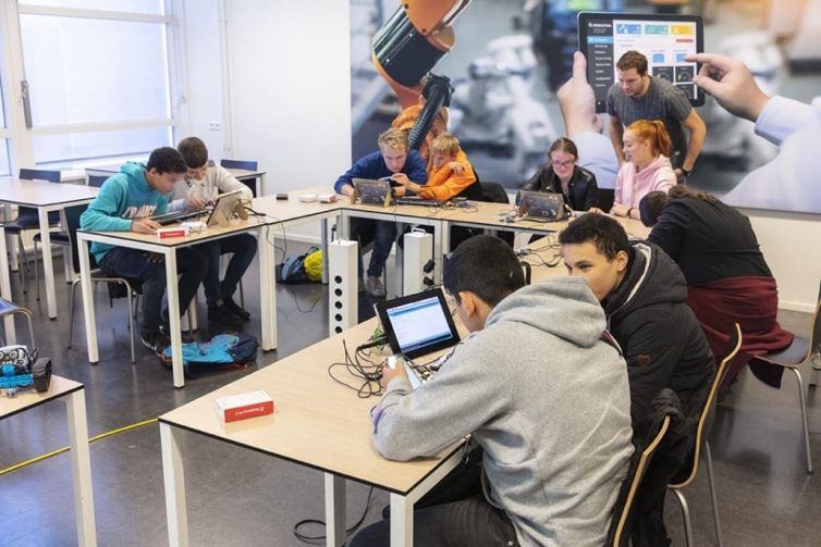 Robotica-lessen zijn gestart in samenwerking met ROC MN